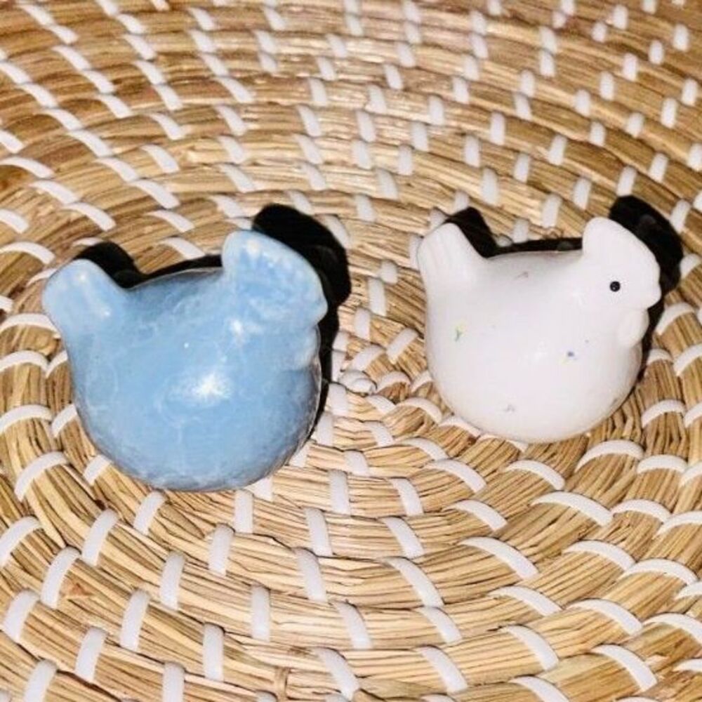 2 Ceramic Hens Chickens Trinket Figurines Vintage Blue White Cottage Core